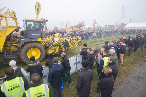 3-defile-des-machines-(4)